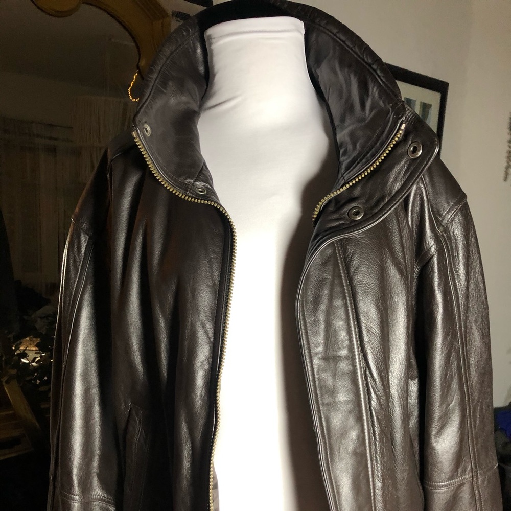 MEMBERS ONLY LEATHER JACKET